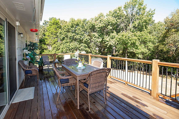 Upper deck 3