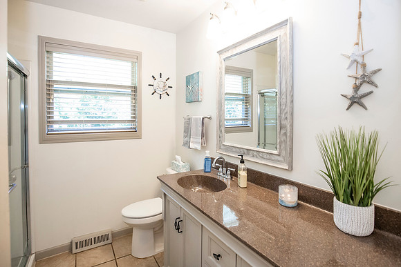 Bathroom 1-1