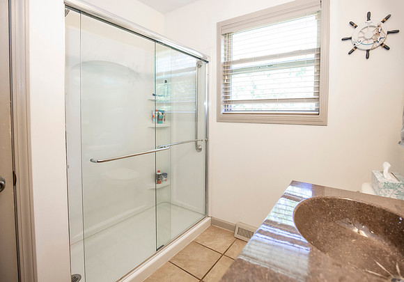 Bathroom 1-2