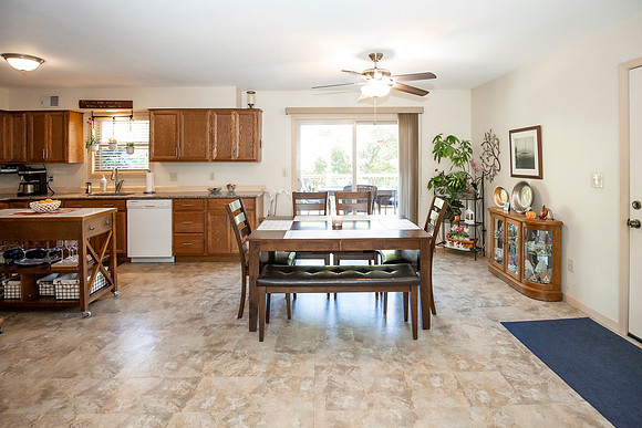 diningroom area